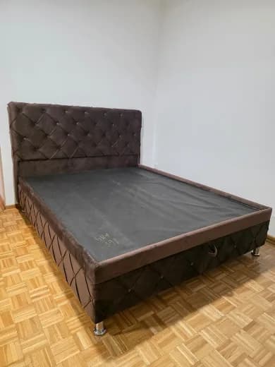 Elit Box Čester — Passat 214