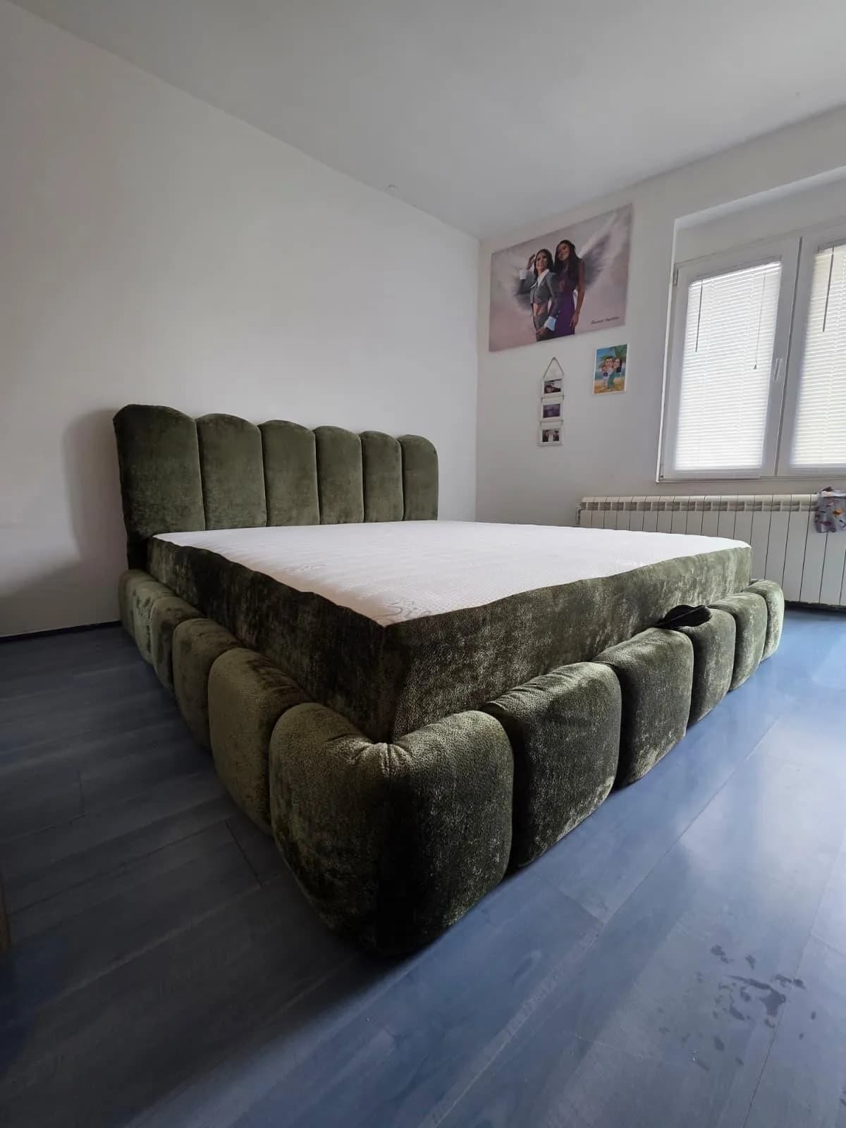 Teddy krevet u zelenom plišu